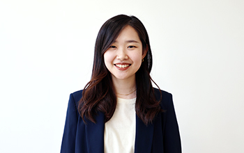 板倉 朱音
